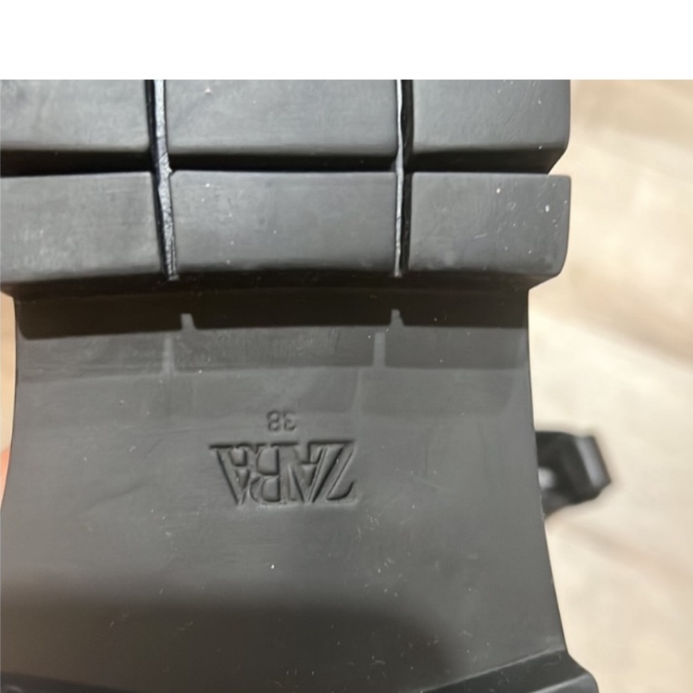 Zara chunky ankle booties some scuffs no rips or tears 
38. - Picture 13 of 13